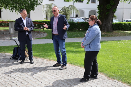 2025-04-22 11-15-56 - 1I5A2608